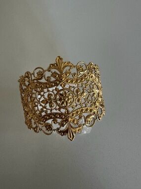 EDDERA Cuff 18K Gold Plated (Brass Underneath)